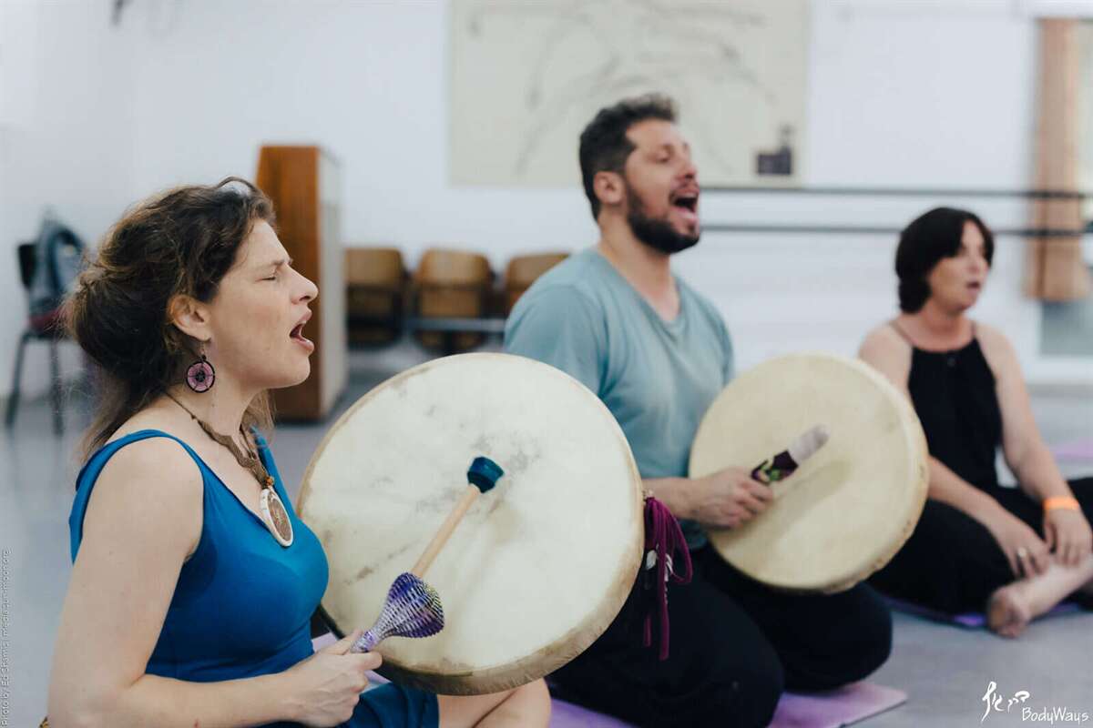 מסעות בקול אלתור ווקלי